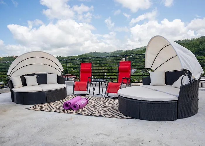 Palms Rooftop * Ocho Rios